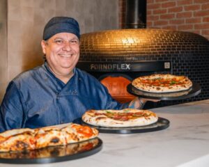 Nápoles é aqui: restaurante de pizzaiolo eleito entre os melhores do mundo e outros dois dedicados ao estilo italiano de fazer pizza abrem as portas na Barra